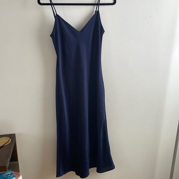 Aritzia Dresses & Skirts - Wilfred slip dress